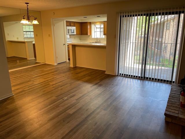 15221 Berry Trail Unidad 106