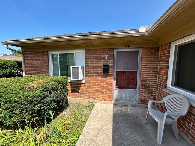 Building Photo - 530 Mossoak Dr Rental