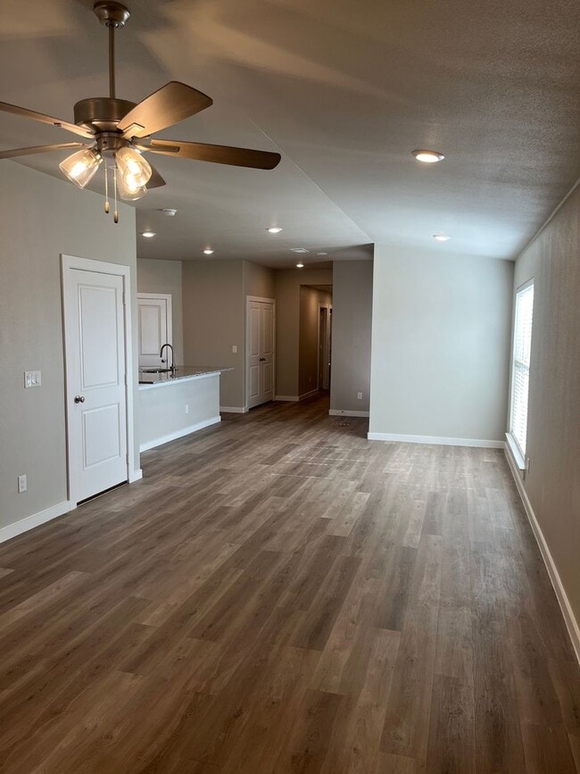 Photo - 2011 Corpus Ave Unit A