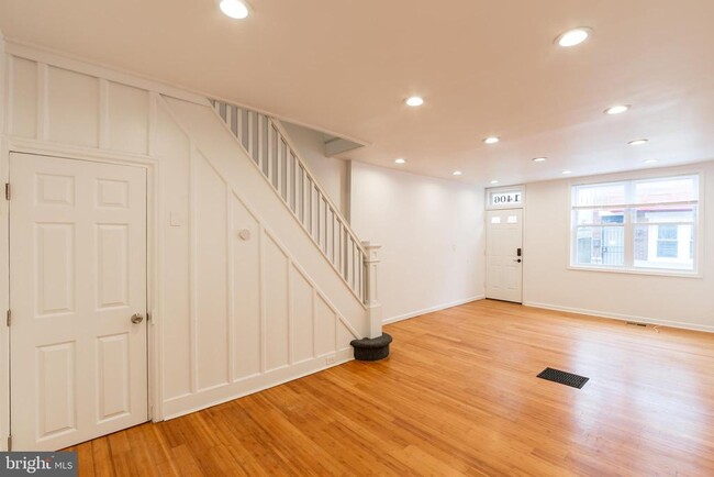 Building Photo - 1406 S Bouvier St