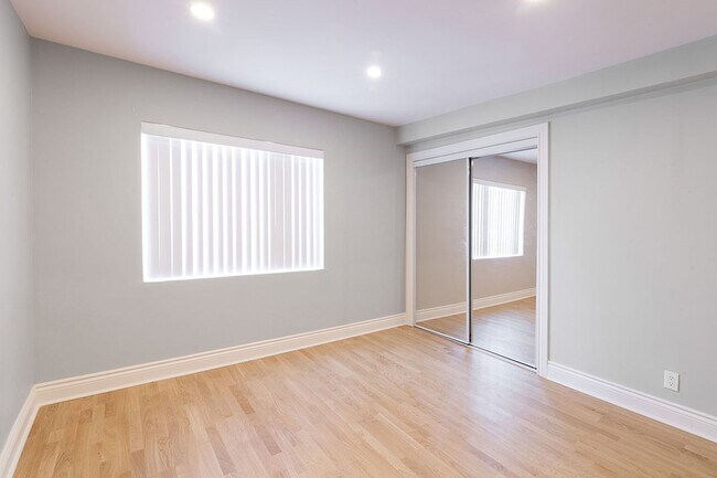 Photo - 25 Av des Pins O Unité 545