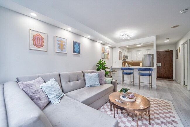 Photo - 770 Bay St. Unit SI ID1524056P