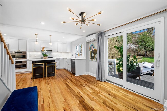 Photo - 1001 Shore Acres Dr