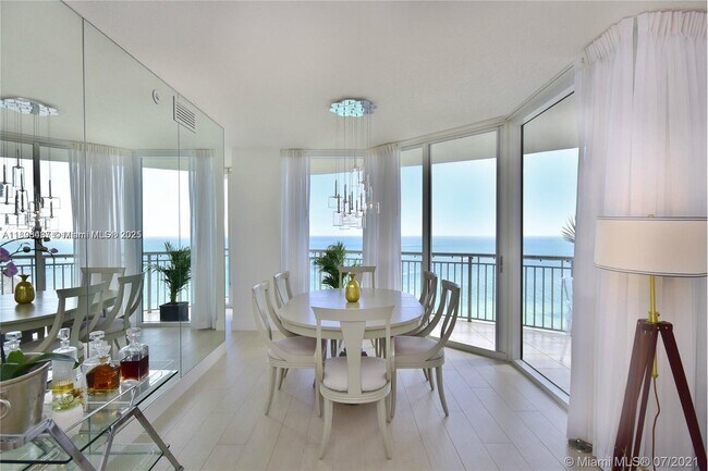 Photo - 17375 Collins Ave Unidad 2002