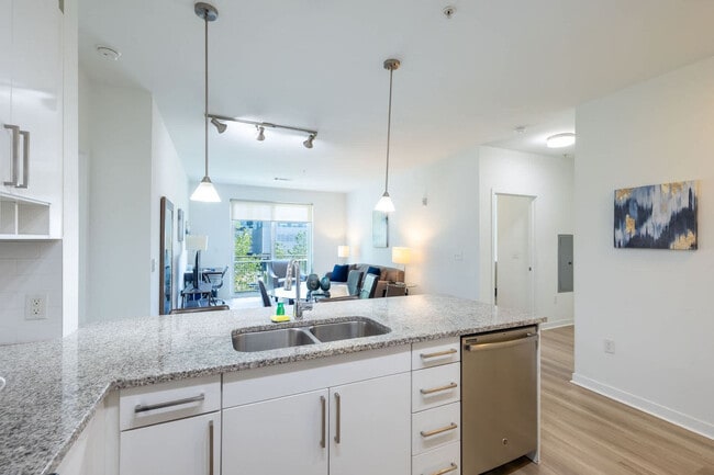Photo - 81 Tresser Blvd Unidad SI FL2-ID1537756P