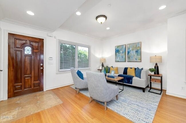 Photo - 272 N Chester Ave