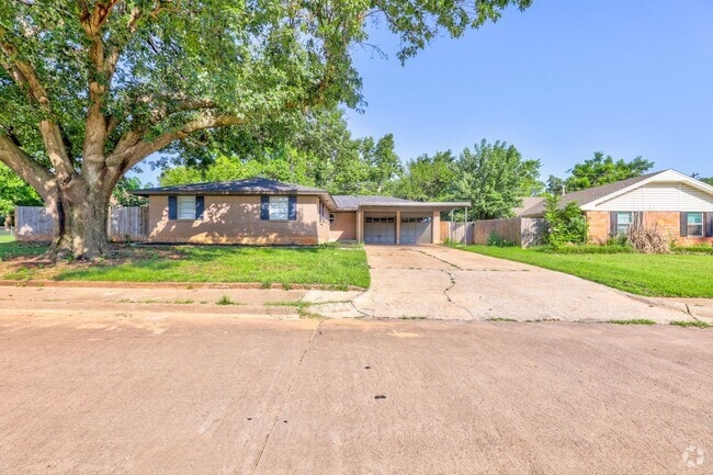 Building Photo - Spacious Elegance: Open Floor Plan, Dual V... Rental