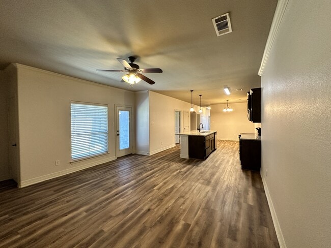 Photo - 501 Baylor Dr