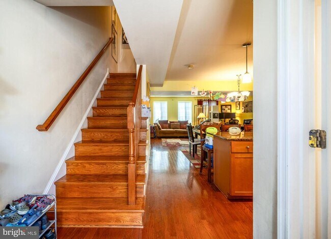 Photo - 4173 S Four Mile Run Dr