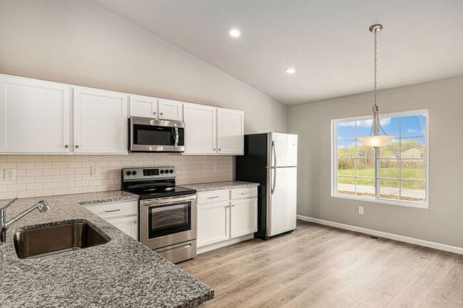 Photo - 2411 Richardson Ct