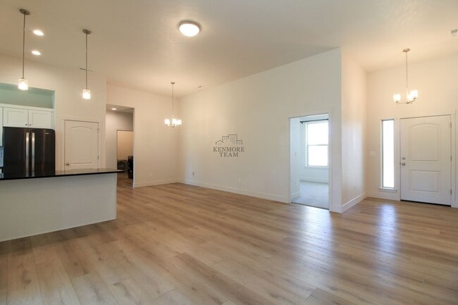 Photo - 4 Bedroom, 2 Bath Home in Richland
