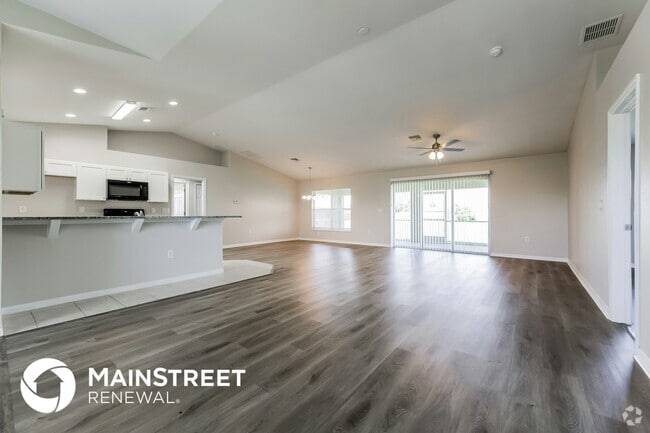 Building Photo - 1617 NE 2nd Ave Rental