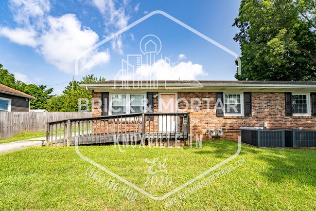 Building Photo - 2407 Holbrook Dr Rental