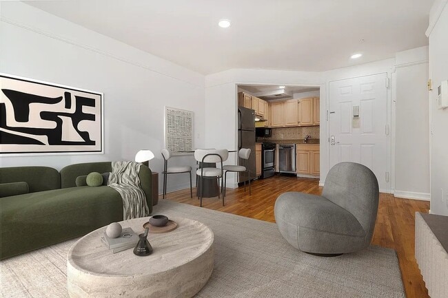 Photo - 394 E 8th St Unidad 7C