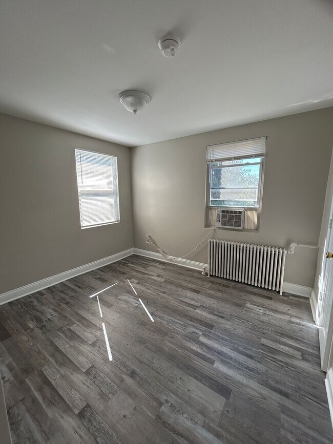 Photo - 1613 Olive St NE Unit 2