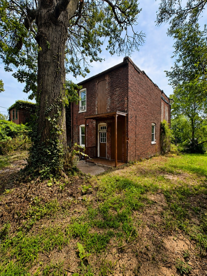 Photo - 2127 Chippewa St