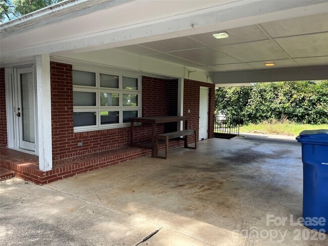 Photo - 1104 Belvedere Dr