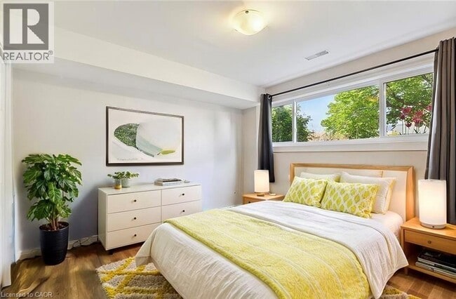 Photo - 203 Commercial St