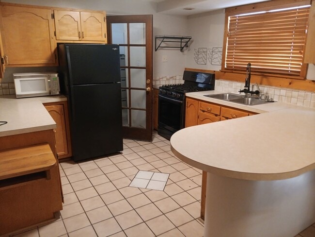 Photo - 3 Bedroom, 2 Bathroom Home! Schedule a Showing Soon!
