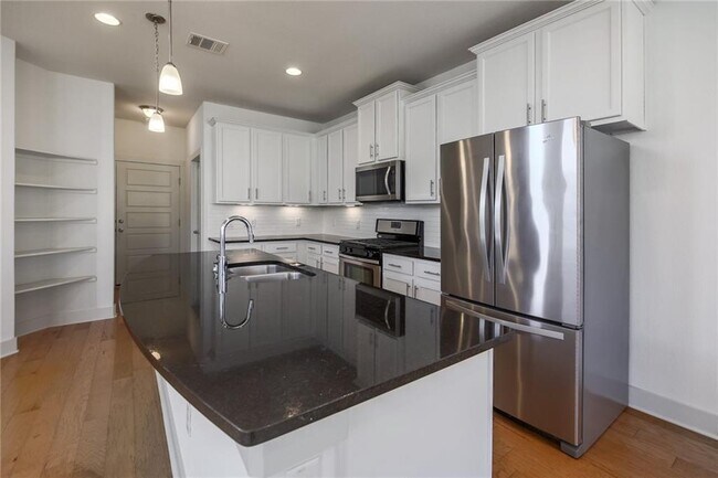 Photo - 5809 Swayden Ln