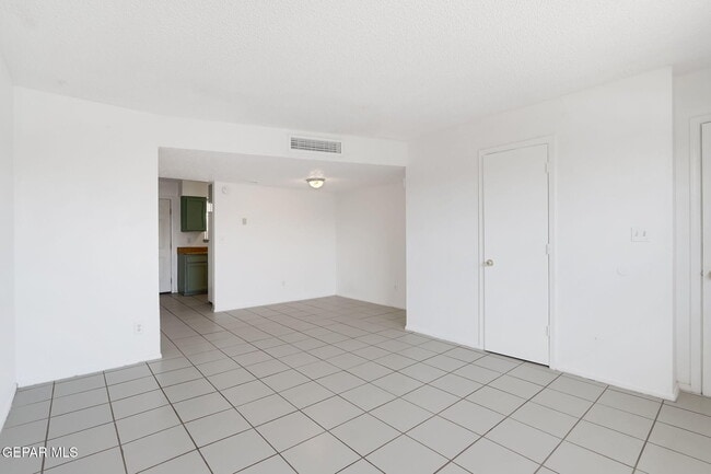 Photo - 3017 E Glen Dr