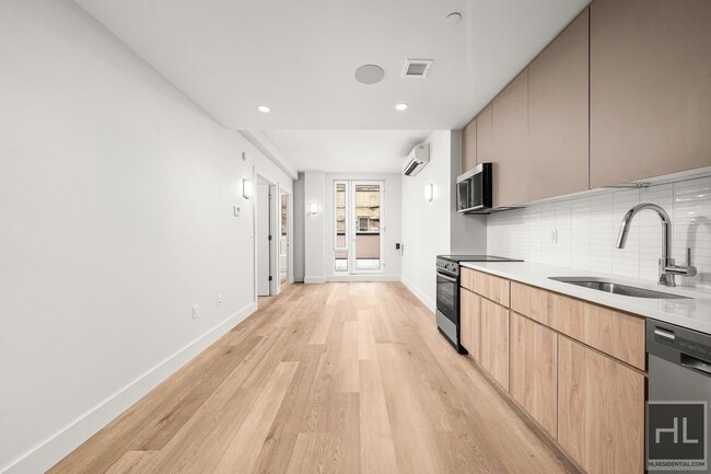 Photo - BRUCKNER BOULEVARD Unit 213