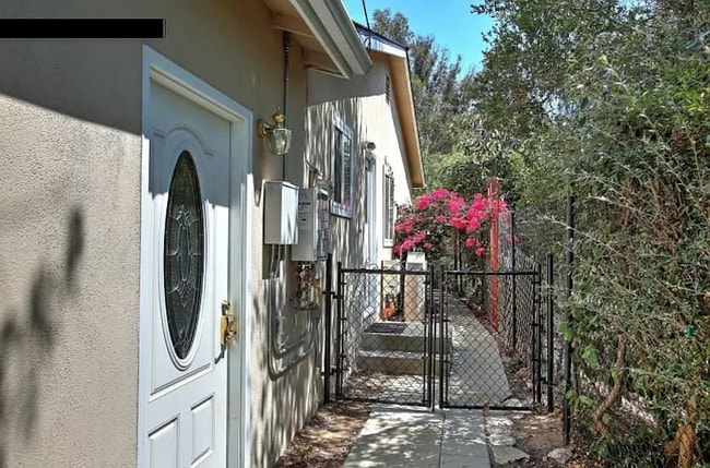 Photo - 700 Westmont Rd