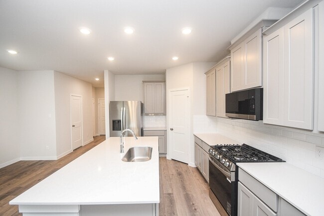 Photo - 4007 Crowning Ct