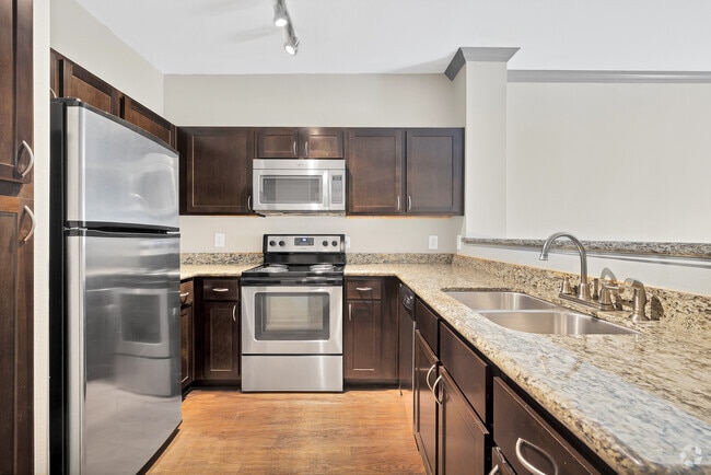 1BR, 1BA - 630SF - Kitchen