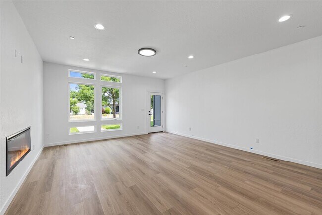 Photo - 2013 W 9th Ave Unit 1