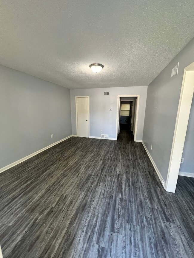 Photo - 2918 Elbert Dr