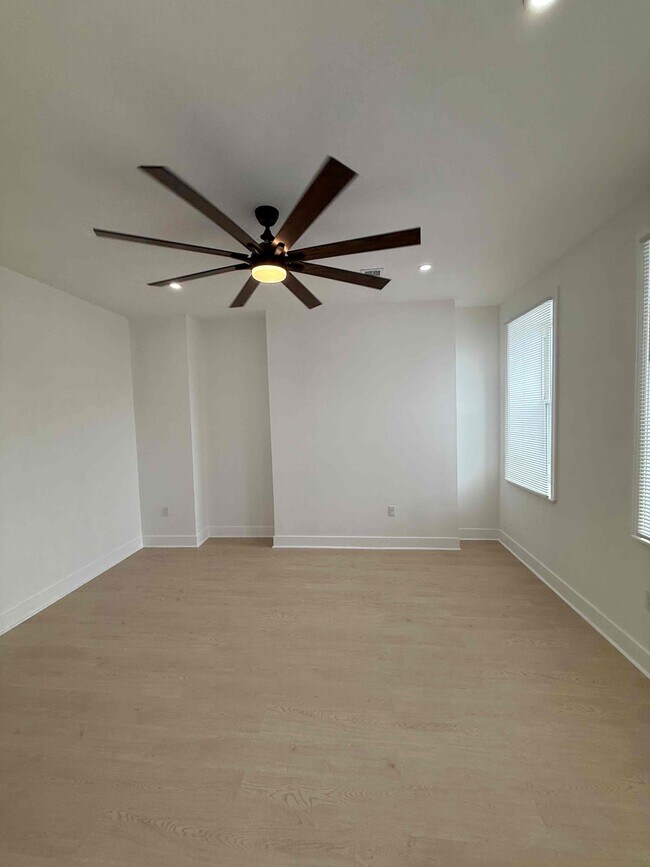 Photo - Harlem Park 1 Condo Unit 1