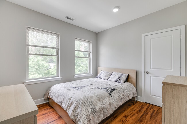 Photo - 549 Armstrong St