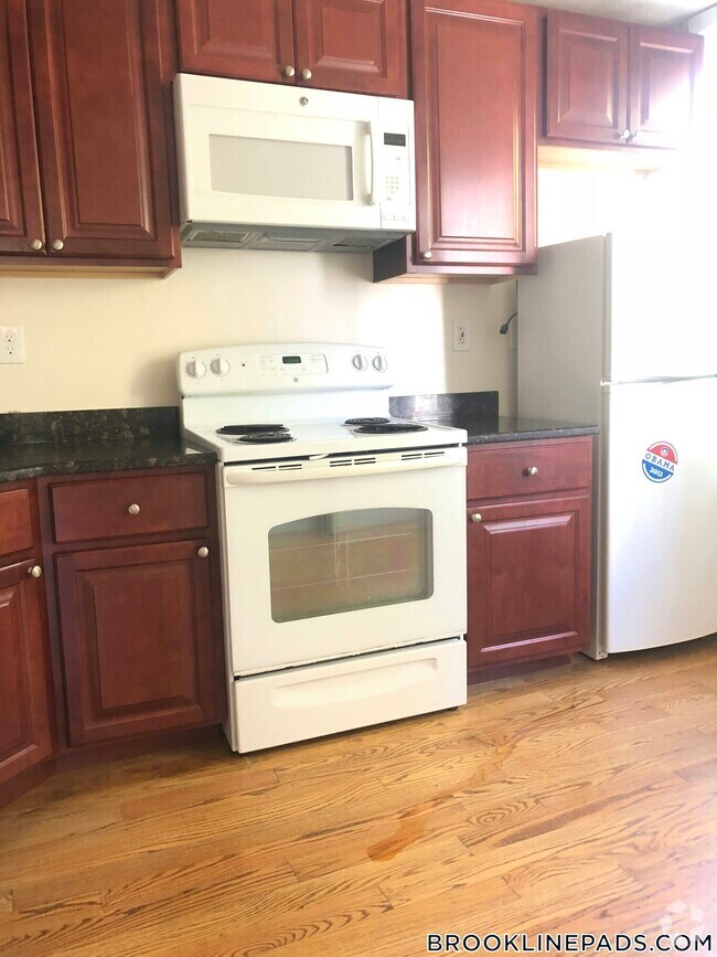 Building Photo - 14 Leverett St Rental