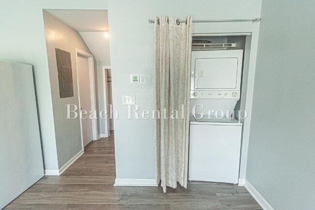 Photo - Third Floor Studio Unit 2-H