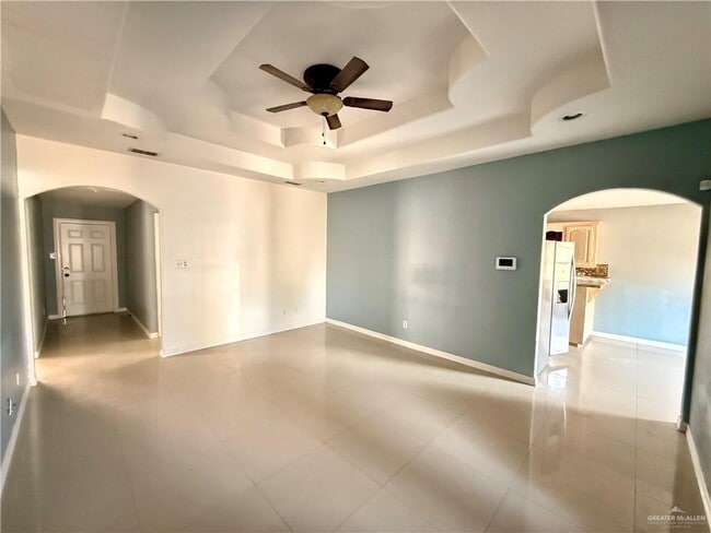 Photo - 9 Raquel Ave