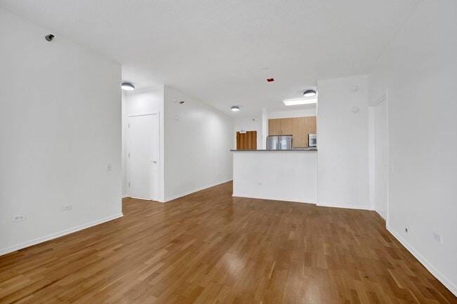 Photo - 600 N Kingsbury St Unit 1212