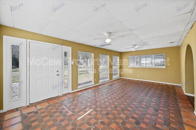 Photo - 207 Evelyn St