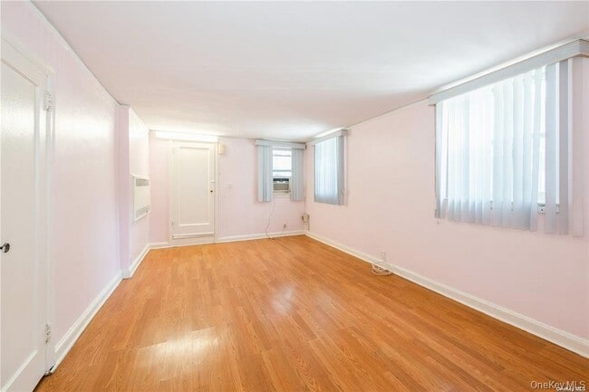 Photo - 838 Avenue Z
