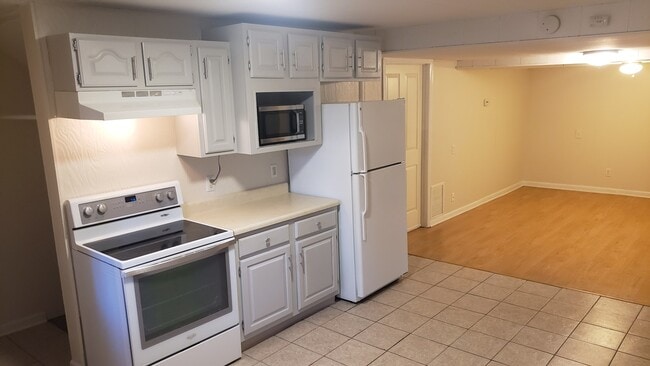 Photo - 6619 Franklin Ave Unit #3