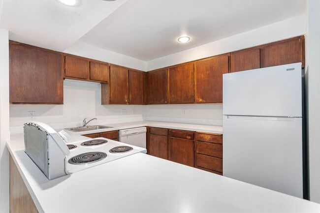 Photo - Glacier Park Apartments