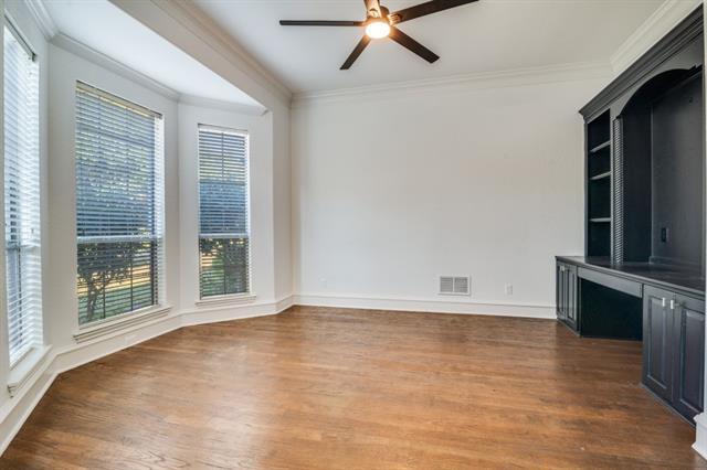 Photo - 422 Mustang Dr