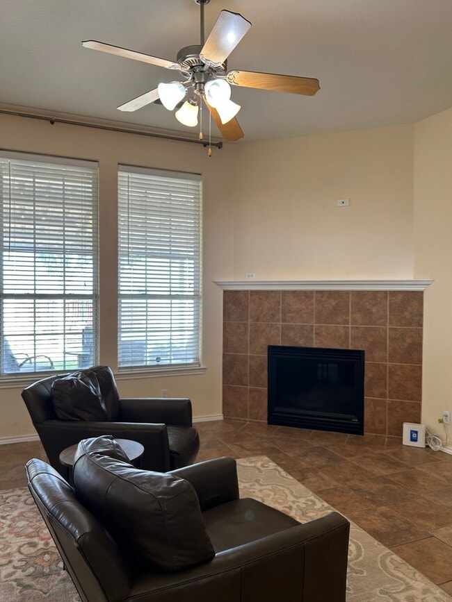 Photo - 6911 Stonegate Dr