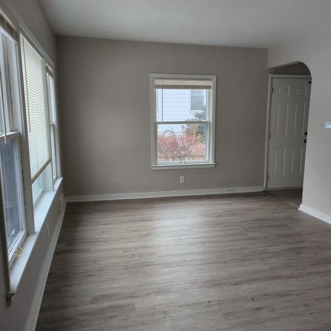 1007 E Nebraska Ave