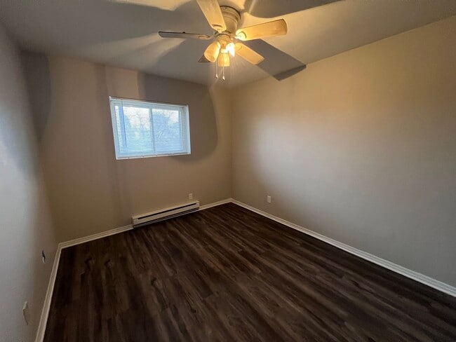 Photo - Cute, Affordable 1 Bedroom Apartment in Maplewood! Unit 3706 Greenwood Blvd  18