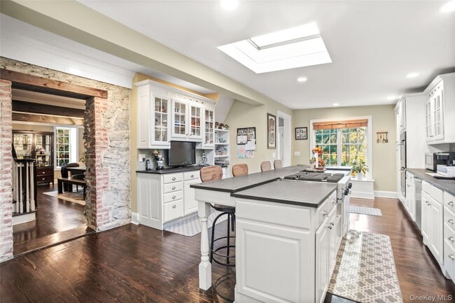 Photo - 22 Lake Ridge Rd