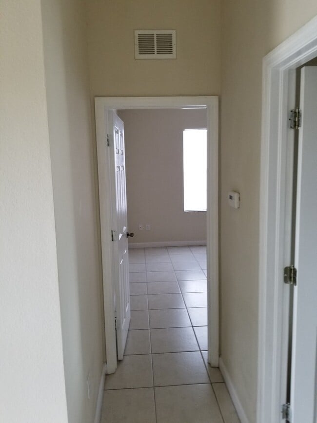 Photo - 251 SW 4th St Unidad 251