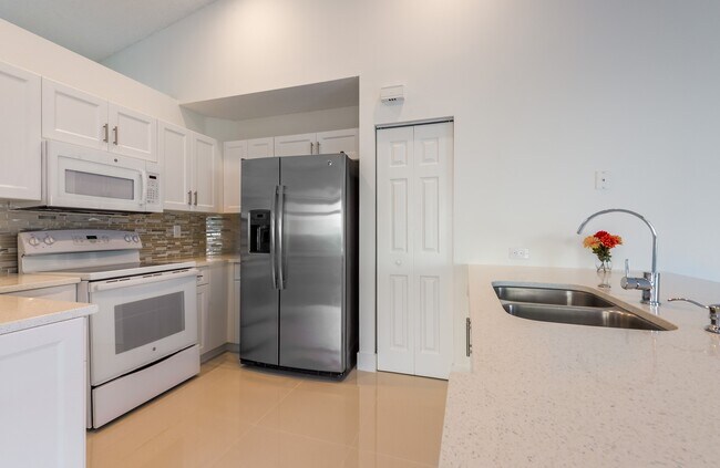 Photo - 4295 Greenbriar Ln