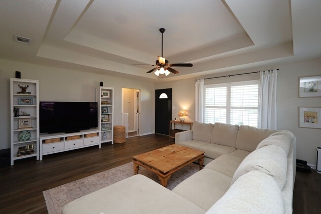 Photo - 112 Mill Pond Pl