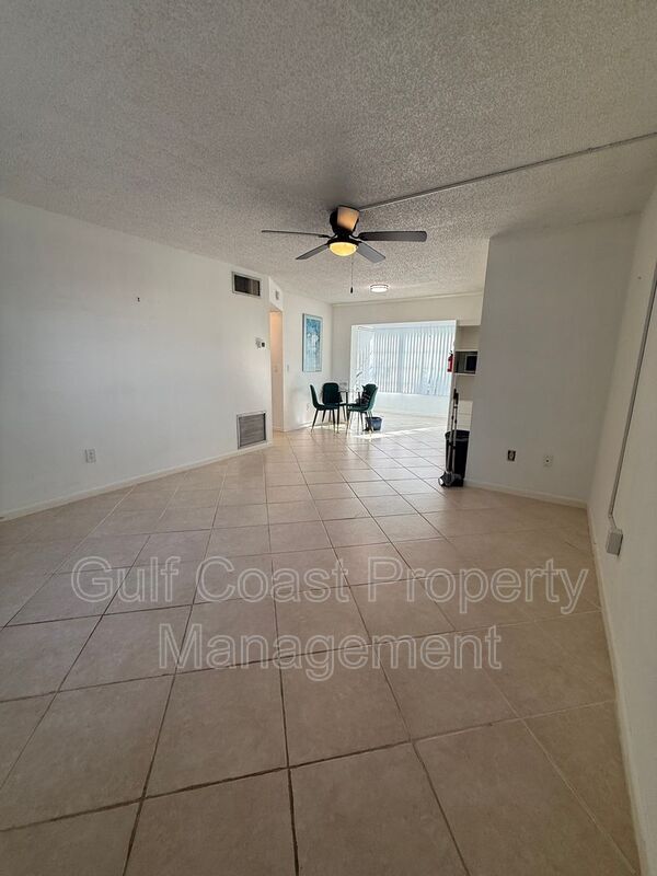 Photo - 7035 Cedarhurst Dr Unidad Apt 1
